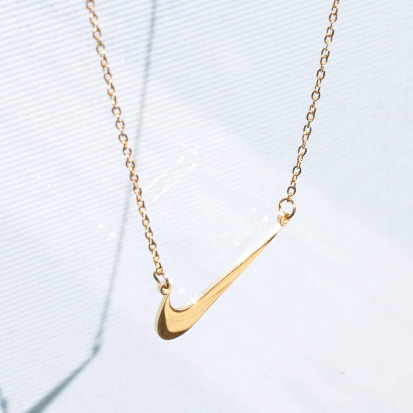 Nike Swoosh Pendant/Chain/Necklace (18k Gold Plated) - Stainless